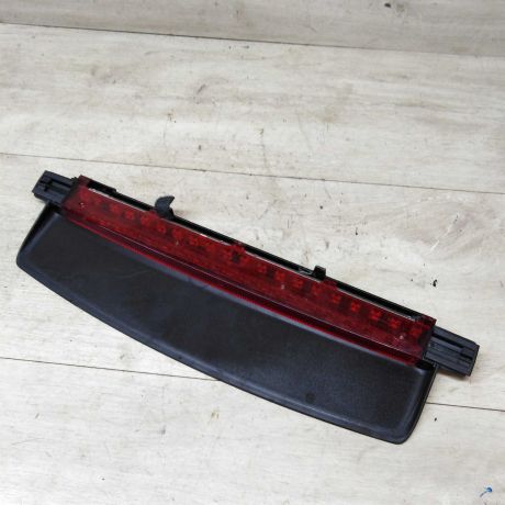 fonar-zadnii-dopolnitelnyi-stop-signal-audi-a6-c6-art-20480-big-0