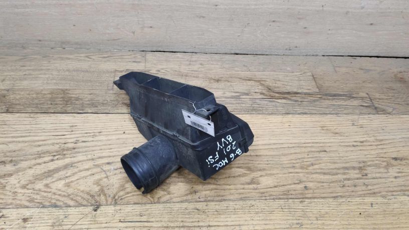 zabornik-vozduxa-volkswagen-passat-b6-art-20775-big-0