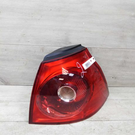 fonar-zadnii-pravyi-volkswagen-golf-5-art-21262-big-0