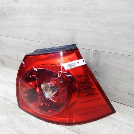fonar-zadnii-pravyi-volkswagen-golf-5-art-21262-big-1