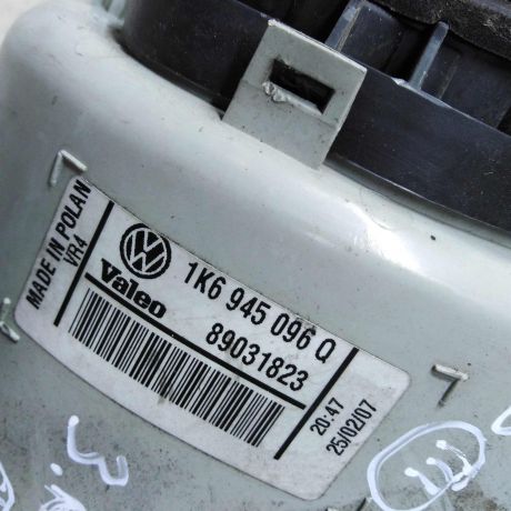fonar-zadnii-pravyi-volkswagen-golf-5-art-21262-big-3