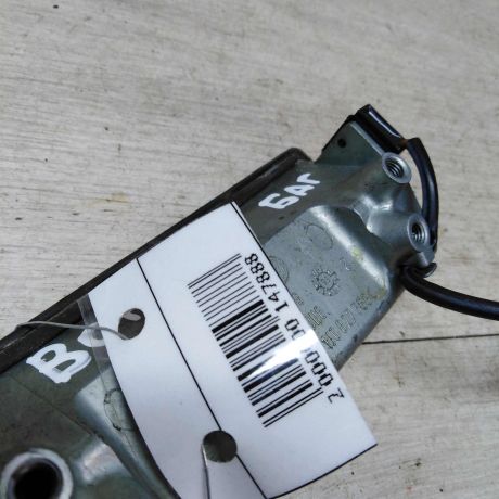 rucka-otkryvaniia-bagaznika-sensornaia-volkswagen-bora-art-22984-big-2