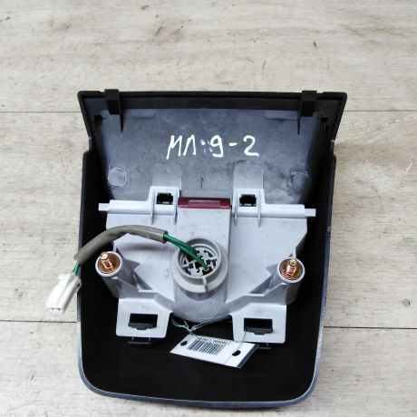 fonar-zadnii-dopolnitelnyi-stop-signal-mitsubishi-lancer-9-art-23463-big-1