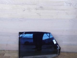 steklo-dveri-zadnee-levoe-audi-a8-d2-art-24157