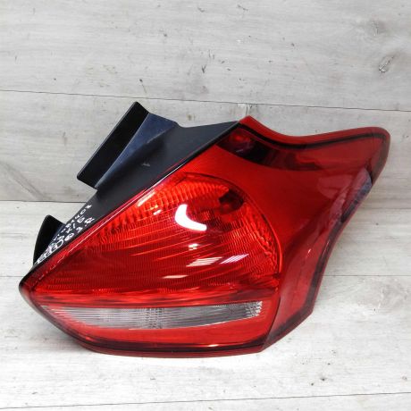 fonar-zadnii-pravyi-ford-focus-3-art-24174-big-0
