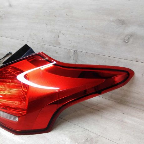 fonar-zadnii-pravyi-ford-focus-3-art-24174-big-2