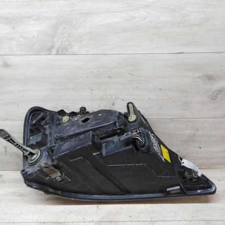 fara-levaia-ford-galaxy-art-24264-big-2