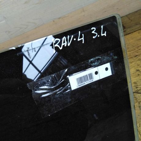 steklo-bagaznika-zadnee-levoe-toyota-rav4-20i-art-24747-big-2