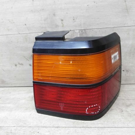 fonar-zadnii-pravyi-volkswagen-passat-b3-art-25303-big-0