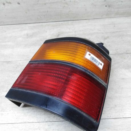 fonar-zadnii-pravyi-volkswagen-passat-b3-universal-art-25324-big-1