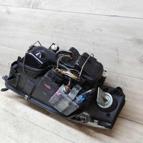 fara-pravaia-audi-a6-c5-ksenon-rest-art-25646-big-5