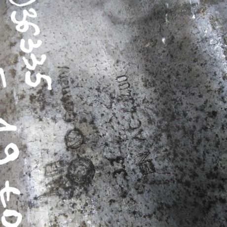 poddon-volkswagen-golf-5-art-20527-big-3