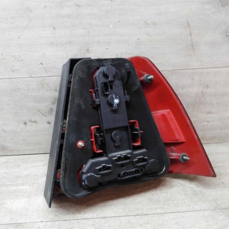 fonar-zadnii-levyi-volkswagen-bora-art-25977-big-1