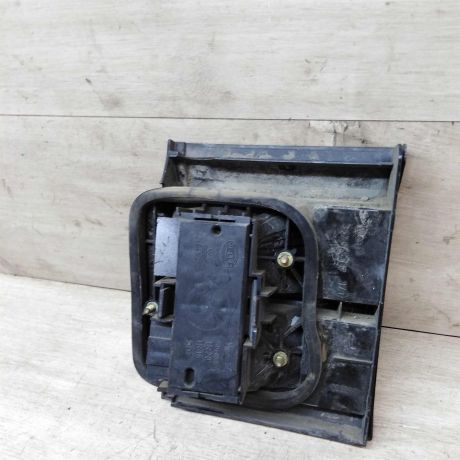 fonar-zadnii-levyi-volkswagen-passat-b3-art-26402-big-1