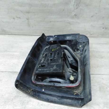 fonar-zadnii-pravyi-volkswagen-passat-b3-universal-art-26410-big-2