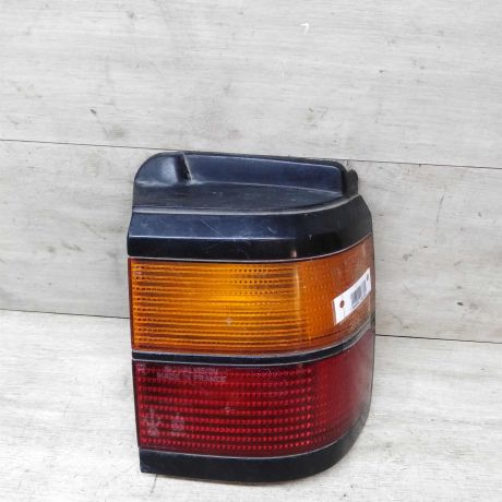 fonar-zadnii-pravyi-volkswagen-passat-b3-universal-art-26414-big-0