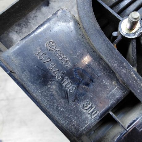 fonar-zadnii-pravyi-volkswagen-passat-b3-art-26460-big-1