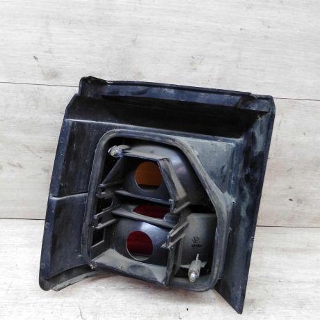 fonar-zadnii-pravyi-volkswagen-passat-b3-universal-art-26470-big-1