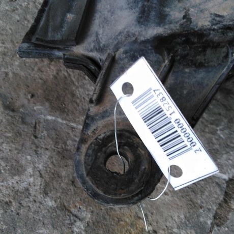 vozdusnyi-zabornik-na-mazda-626-art-26927-big-1