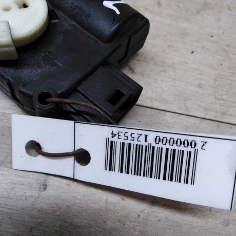 servoprivod-zaslonki-pecki-motorcik-audi-a6-c6-art-20796-big-1