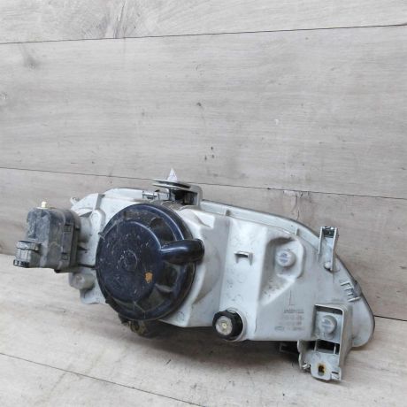 fara-levaia-renault-scenic-1-do-rest-art-29026-big-4