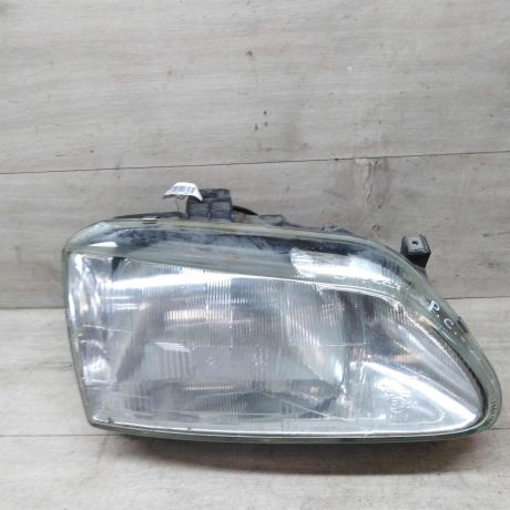 fara-pravaia-renault-scenic-1-do-rest-art-29027-big-0