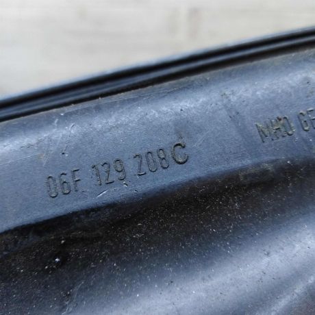 kryska-dekorativnaia-dvigatelia-volkswagen-passat-b6-art-21003-big-3