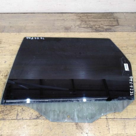 steklo-dveri-zadnee-pravoe-universal-ford-focus-1-rest-art-30235-big-0