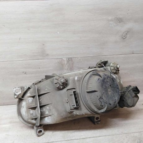 fara-pravaia-volkswagen-vento-defekt-otrazatelia-art-30448-big-2