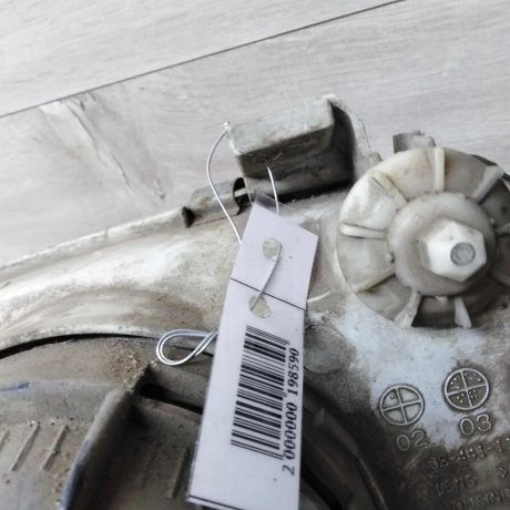 fara-pravaia-volkswagen-vento-defekt-otrazatelia-art-30448-big-1