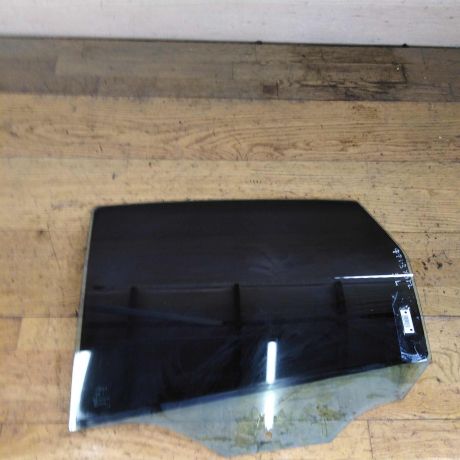 steklo-dveri-zadnee-levoe-xetcbek-ford-focus-1-rest-art-31055-big-0