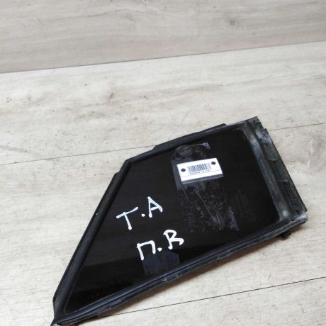 fortocka-peredniaia-pravaia-toyota-avensis-2009-g-art-31185-big-0