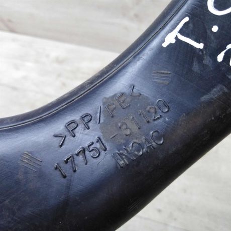 zabornik-vozduxa-trubka-toyota-camry-v40-35-art-31721-big-3