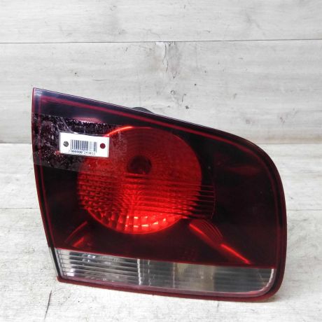 fonar-zadnii-levyi-vnutrennii-volkswagen-touareg-art-32757-big-0