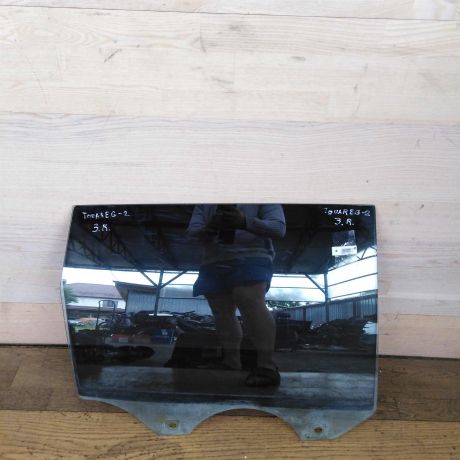 steklo-dveri-zadnee-pravoe-volkswagen-touareg-rest-art-32862-big-0