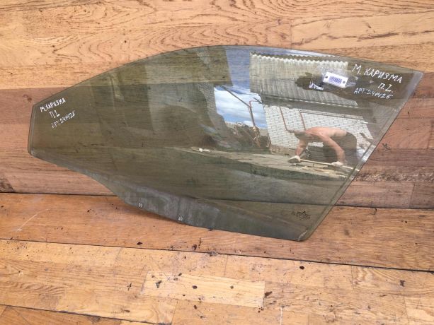 steklo-perednee-levoe-mitsubishi-carisma-rest-art-33089-big-0