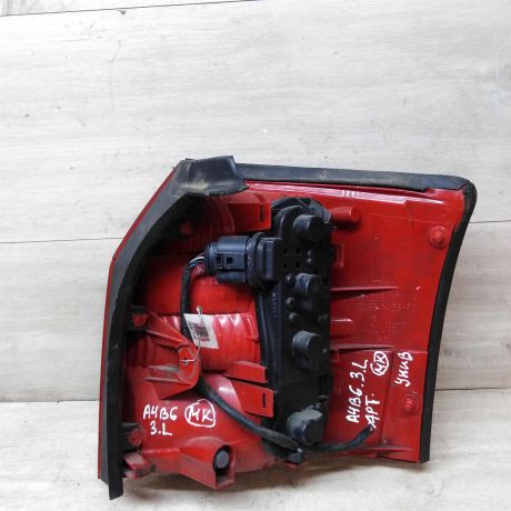 fonar-zadnii-levyi-audi-a4-b6-universal-art-33207-big-4