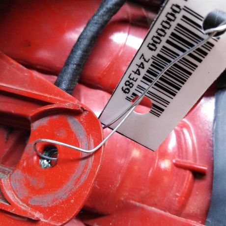 fonar-zadnii-levyi-audi-a4-b6-universal-art-33207-big-2