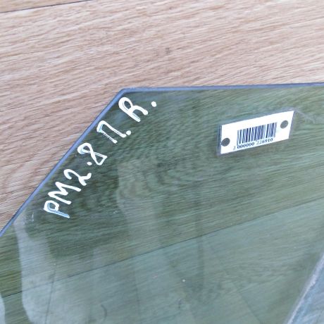 steklo-dveri-perednee-pravoe-renault-megane-2-sedan-art-34798-big-1