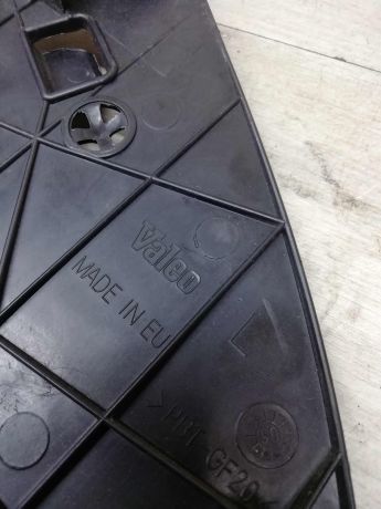 kronstein-fary-levyi-audi-a4-b6-8e-art-34834-big-3