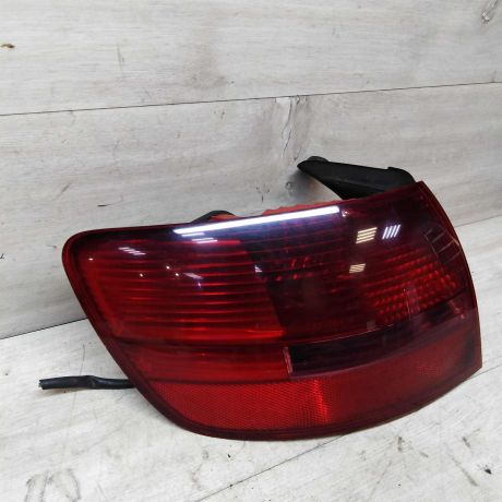 fonar-zadnii-levyi-audi-a6-c6-universal-art-36018-big-0