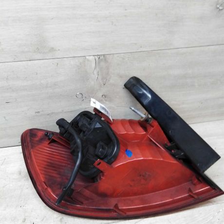 fonar-zadnii-pravyi-audi-a6-c6-universal-art-36079-big-3