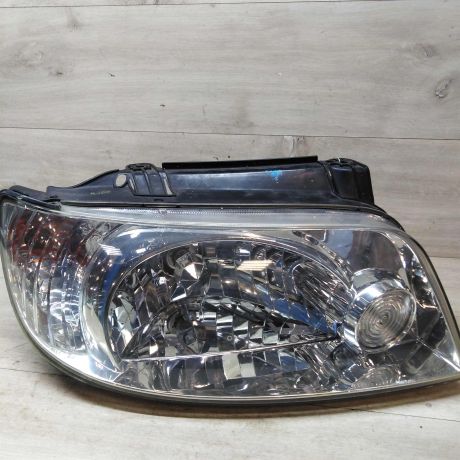 fara-pravaia-peredniaia-hyundai-matrix-art-36765-big-0