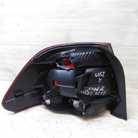 fonar-zadnii-pravyi-volkswagen-polo-5-art-36879-big-1