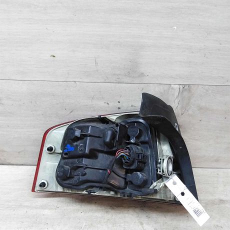 fonar-zadnii-pravyi-audi-a4-b7-art-36984-big-2