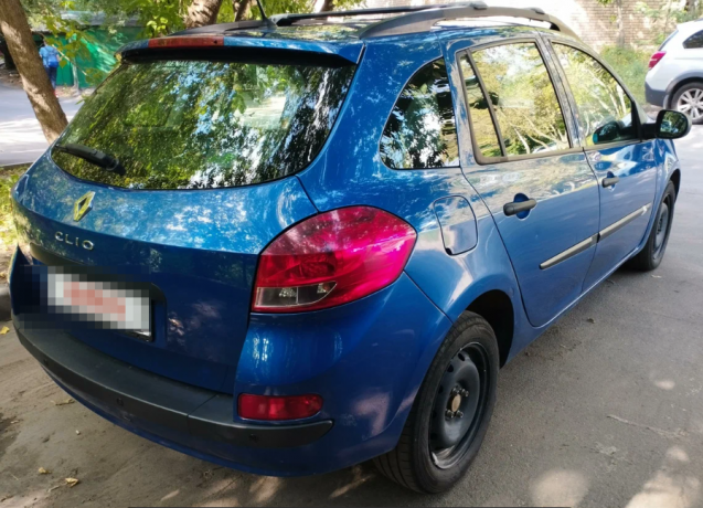 fonar-zadnii-pravyi-renault-clio-iii-rest-universal-art-37037-big-3