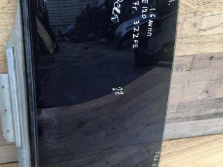 steklo-dveri-zadnee-pravoe-toyota-corolla-ix-e120-e130-rest-xetcbek-art-37396