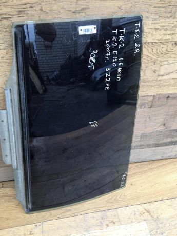 steklo-dveri-zadnee-pravoe-toyota-corolla-ix-e120-e130-rest-xetcbek-art-37396-big-0