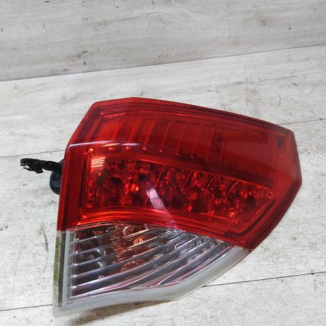 fonar-zadnii-pravyi-renault-laguna-art-37649-big-1