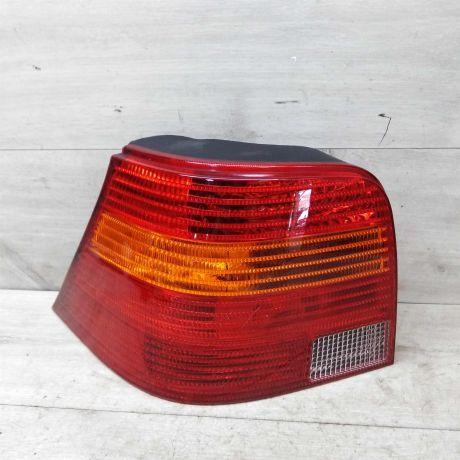 fonar-zadnii-levyi-volkswagen-golf-4-art-37677-big-0